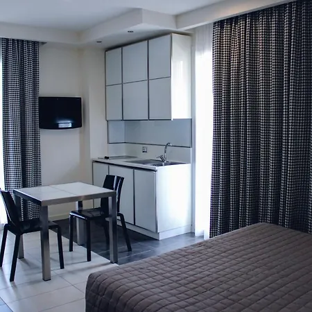 Atmosphere Hotel 4*