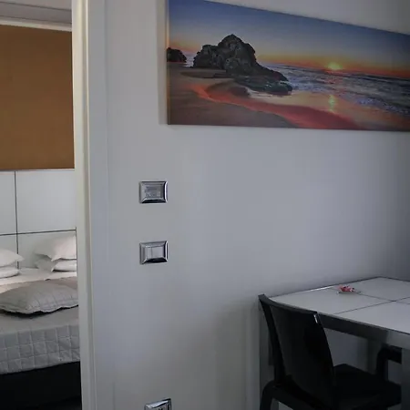 Atmosphere מלון 4*