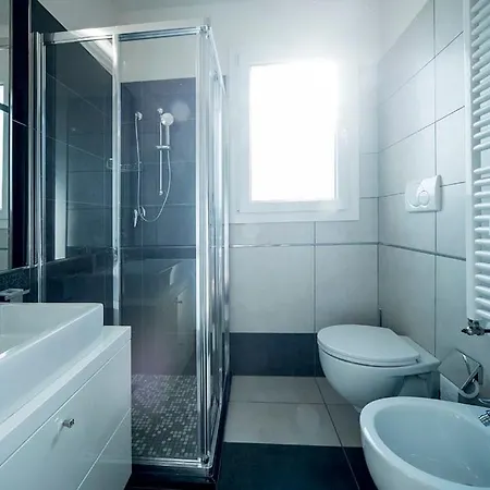 Atmosphere Hotel 4*