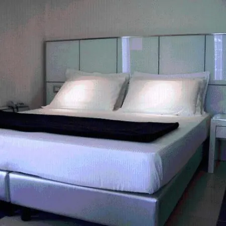 Atmosphere Hotel 4*
