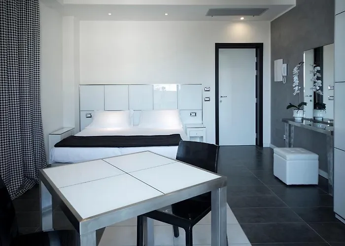 Atmosphere Hotel 4*