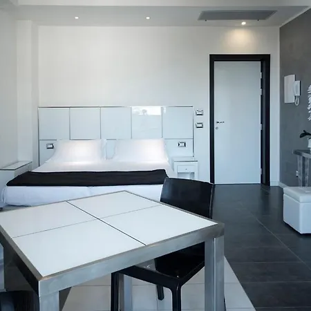 氛围套房酒店 酒店 4*